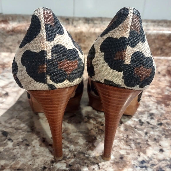 Stuart Weitzman Leopard Print Stiletto Heels (Sz. 7.5M) - Picture 3 of 8